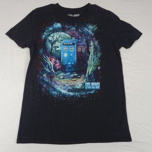 DR. WHO & THE DALEKS TARDIS IN THE WOODS AT NIGHT BLACK MEDIUM T-SHIRT H1861